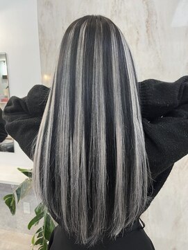 ラビス 浦和(Lovis) 美髪/ネビージュ/大人かわいい/透明感ショート[浦和]