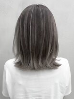 ギークス(GEEKS)&nbsp;【GEEKS渋谷】30代40代50代/グレージュ/白髪ぼかし/ハイライト