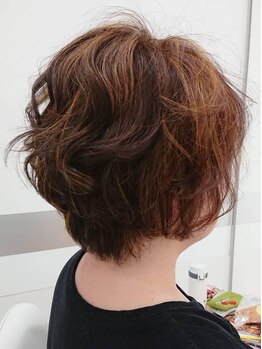 ヘアードットコムの写真/繰り返す白髪染めこそ髪に優しいものを…＊天然由来成分配合のこだわりカラー剤で"上品な大人カラー"に♪