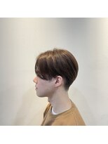 イーチ ディー ヘアーアンドトータルビューティー(each dee hair&total beauty) センターパート×ベージュカラー