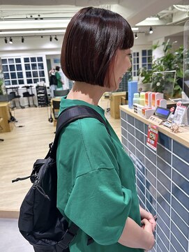 オーシャン(Ocean) ［Ocean Hair&Life 水田］ぱっつん前髪/ベージュピンク/ミニボブ