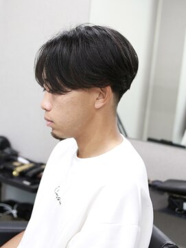 スラッシュ(SLASH) センターパート/韓国メンズパーマ/ニュアンスパーマ/姫路