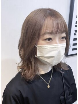 ヒストリア(HISTORIA) ナチュラル外ハネスタイル