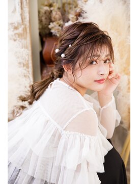ヘアメイクサロンシャルメ(Hair Make Salon CHARMER) ゆるふわローポニーヘア♪