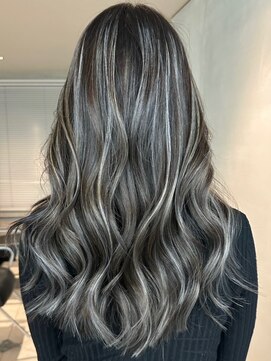 キング 梅田(K!ng) ハイライトカラーミルクティーベージュケアブリーチダブルカラー