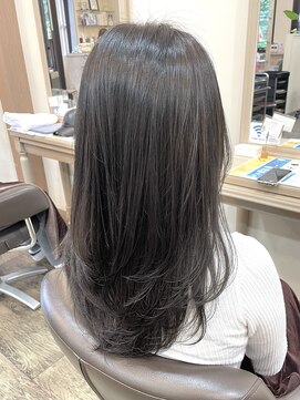 アルターリール(aL ter Rire) カール/セミディ/シアーカラー/姫カット/鎌取/中村郁未