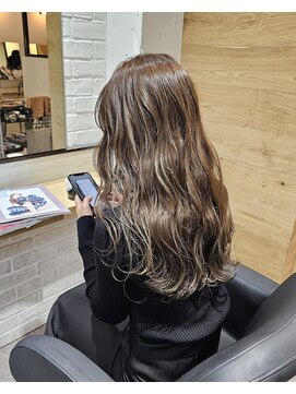 エイト 福岡天神店(EIGHT fukuoka) ブリーチ無しベージュ