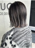 バレイヤージュ　切りっぱなしボブ　シルバーアッシュ　ブリーチ