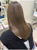 暗めミルクティーベージュ