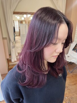 クロエ バイ ラヴィズム 新潟ビルボードプレイス2店(CLOE by LUVISM) カシスカラー×レイヤーカット