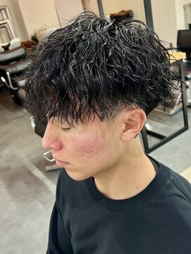 ウェイビーエフティフィフス 横浜西口(WAVEY ft.fifth) 横浜ツイストスパイラルパーマツイスパツイストパーママッシュ◆