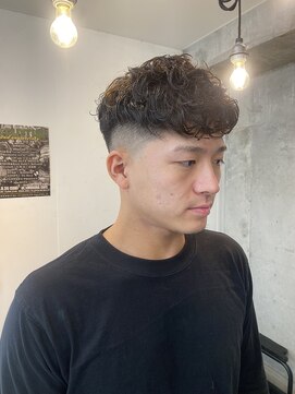 グッドプレイスアンドシング(Good Place&thing) メンズカットフェードスキンフェードメンズパーマバーバー