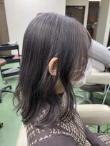 ゼロ(Zero)&nbsp;大人可愛い小顔グレーレイヤーボブ×20代30代40代