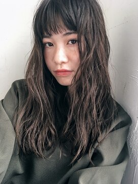 チェルシー 表参道 学生限定 「裾広がりはNG」今っぽいのは「外国人シルエット」