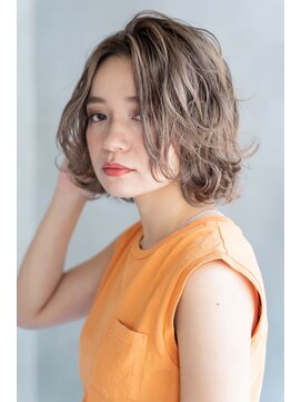 エース (ACE) ACE 透明感シアグレージュ×大人可愛いミディアムスタイル