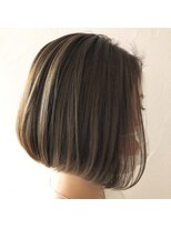 スティラサポ 平井駅南口(Stilla sapo)&nbsp;バレイヤージュグレージュ×モードすぎない前下がりボブ