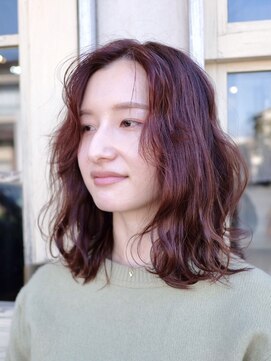 シーン(SINN.) ミディアムウェーブスタイル