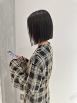 ヨーク(YOKE)&nbsp;YOKE 切りっぱなしボブぱつっとボブオリーブグレージュ赤みなし