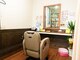 アエル(AELL)の写真/アットホーム＋ウッド調の壁紙で温かみのある店内♪夫婦2人で営業しており、相談しやすい雰囲気です◎