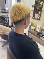 コアフィールフィス(COIFFURE fils) 【見附 今町】ブリーチ 抜きっぱなし フェードショート