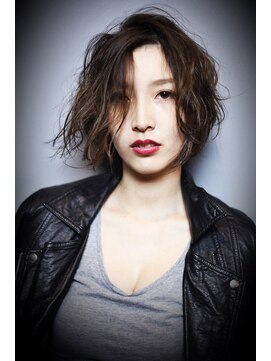 ヘアーデザイン ディードット ウル(D. ulu) モテ・クールボブ