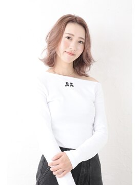 ポート バイ プライマル(port by primal) メイク次第でオフィスでもデートでもいけるスタイル