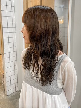 スート(suit.) 透明感ブラウンベージュ