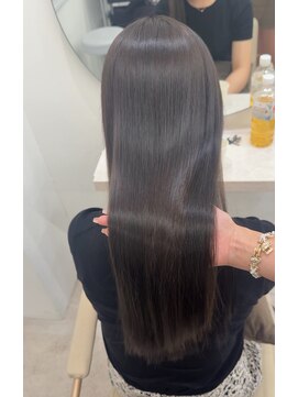 コア 梅田茶屋町店(Core) 髪質改善 艶髪 愛され 韓国風 前髪カット 小顔 梅田