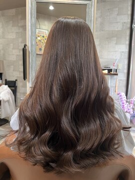 ハコ(H.A.Co) チョコレートカラーです。