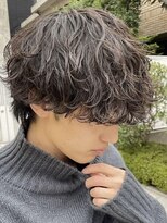 レタッチ バイ フィフス 天神大名(RETOUCH by fifth) 天神波巻きパーマツイストスパイラルパーマセンターパートウルフ