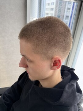メグロバーバーショップロッポンギ 目黒六(MEGURO BARBER SHOP 6PPONGI) 10mmショート