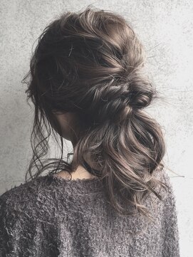 ヘアサロンM 新宿 フェミニンなゆるふわ簡単アレンジスタイル【担当.miyuki】