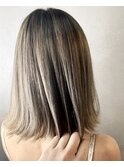 切りっぱなしボブハイライトグレージュ