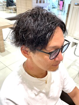 アッシュ 十日市場店(Ash) 波巻きパーマアップバングスタイル