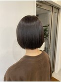 暗めグレージュ