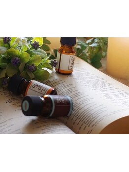 最上級のスパ時間★悩みや気分に合わせて2種類のスパクリーム、7種類のオーガニックアロマオイルを選べる◎