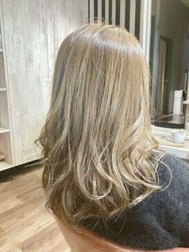 クロワ(croix) 大人かわいい柔らかロング