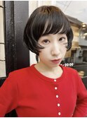 黒髪マッシュショートマシュルームカットオン眉