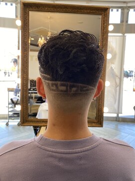 コワファースト 大分(COIFF1RST) フェードバリカンアート