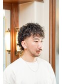 メンズスパイラルパーマウルフカット