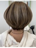 大人かっこいいショートボブスタイル