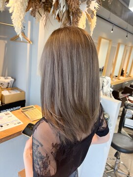 レオン(Re:ON) ベージュカラー