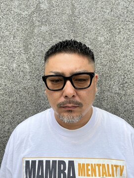 ルドローブラントオオサカ(LUDLOW BLUNT Osaka) 【LUDLOW BLUNT】バズカット 坊主ヘア スキンフェードボウズ