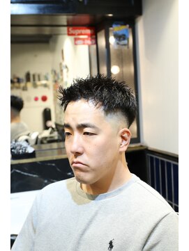 ツーエイチ 新宿(2H) 新宿/スパイキーショート/スキンフェード/新宿理容室/新宿駅