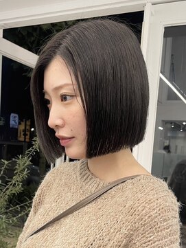 ニトバイアンキシム(nit by ahnkism) ボブミルクティーベージュブリーチダブルカラー堀江