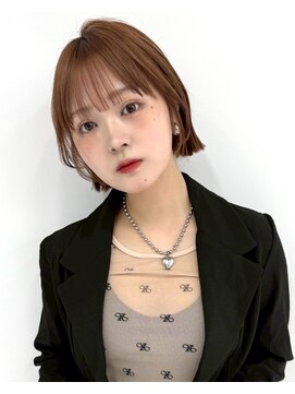 ヴェイン 渋谷(vain) ショートボブ ピンクブラウン 外ハネボブ 韓国レイヤー ミニボブ