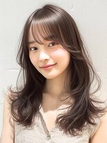 ロティー(loty)&nbsp;レイヤー 顔周りカット 前髪 ベージュ ブラウン 透明感カラー