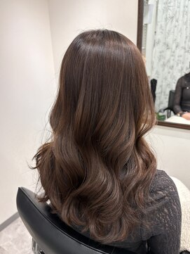 ヴィジュアリスト(VISUALIST) 巻き髪アレンジ