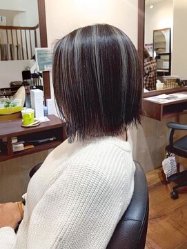 モーラ 浅香山店(MOLLA) 立体感ハイライトボブ【浅香山】
