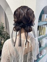 ユヌ(Une) 結婚式参列お呼ばれヘアセット/ボブヘアアレンジ/ツイン団子